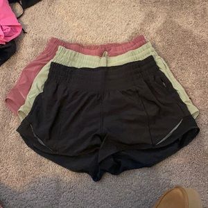 lulu lemon hotty hot high rise 2.5 shorts